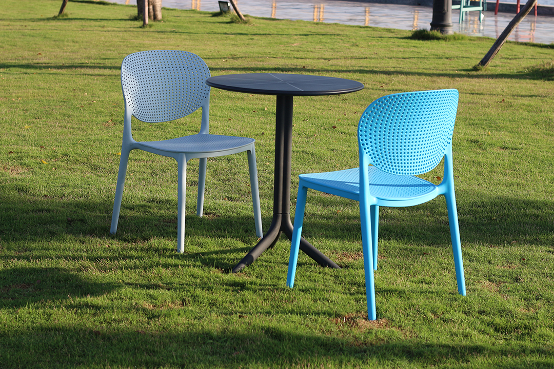 Ghế nhựa đúc Ponny chair hiện đại Ghế nhựa đúc nguyên khối Ponny WC018