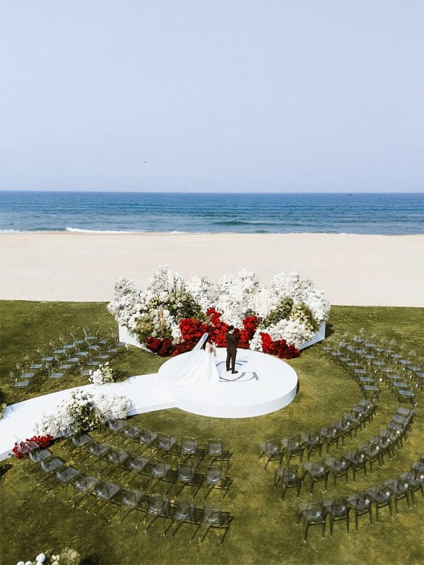 Ghế nhựa trong suốt