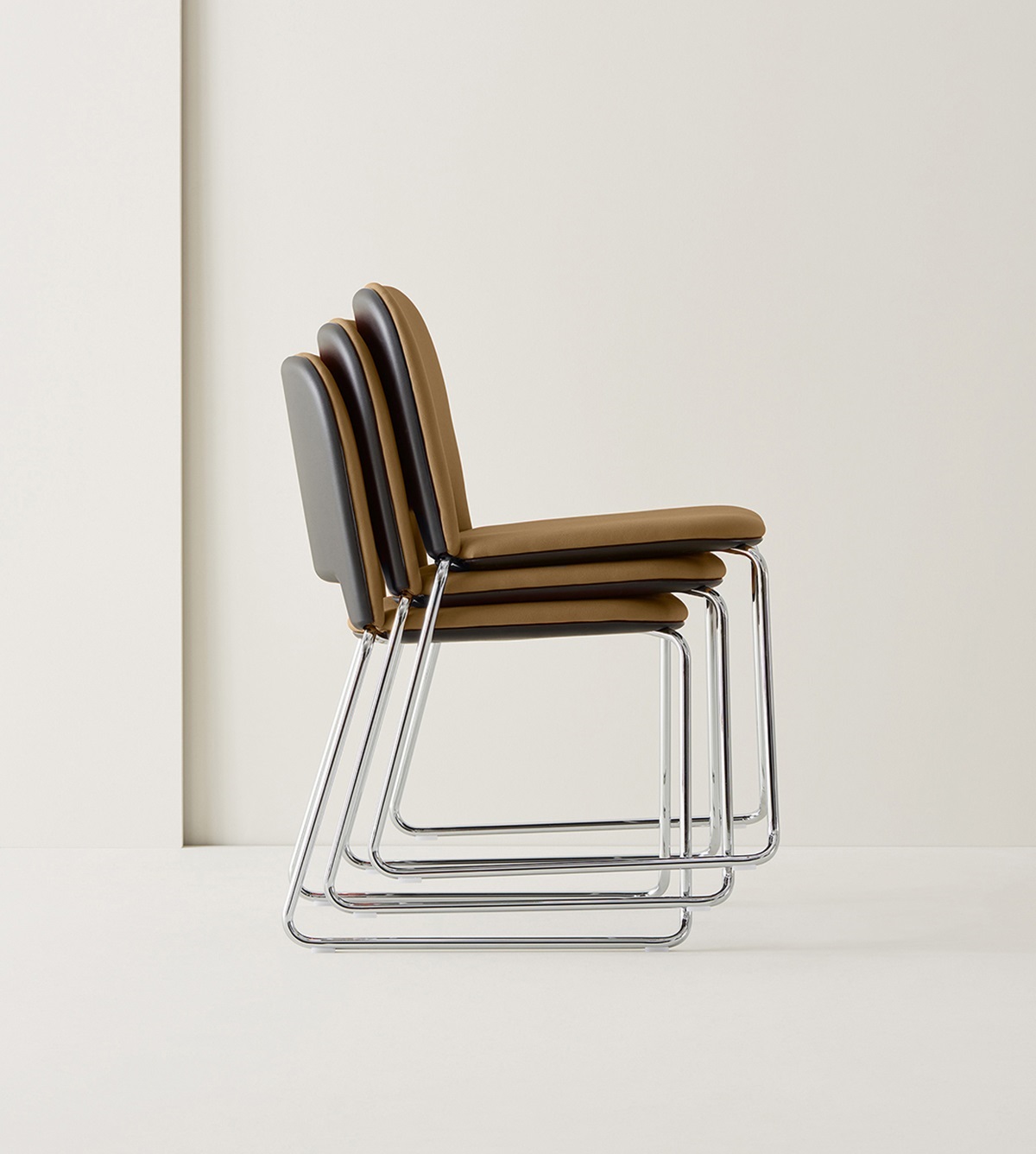 Ghế cafe chân quỳ hiện đại Win Chair