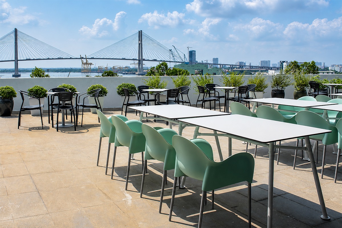 Ghế cafe đẹp ngoài trời