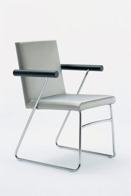 ghế kimono segis chân trượt