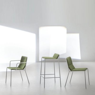 Tres chair collection