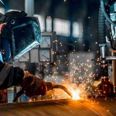 Cần tuyển gấp thợ sắt lương cao