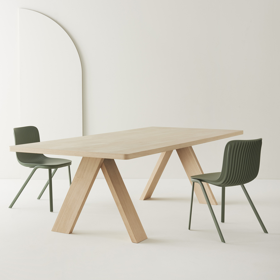 Alternative view of Bàn Artful Table SG-WT095