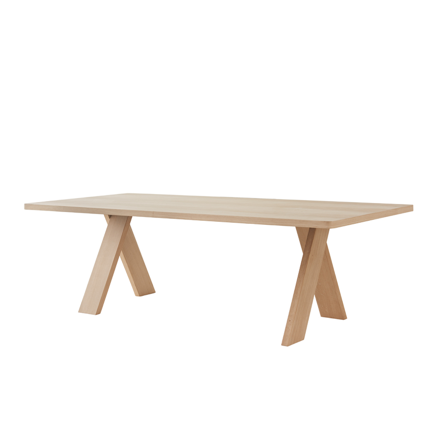 Bàn Artful Table SG-WT095