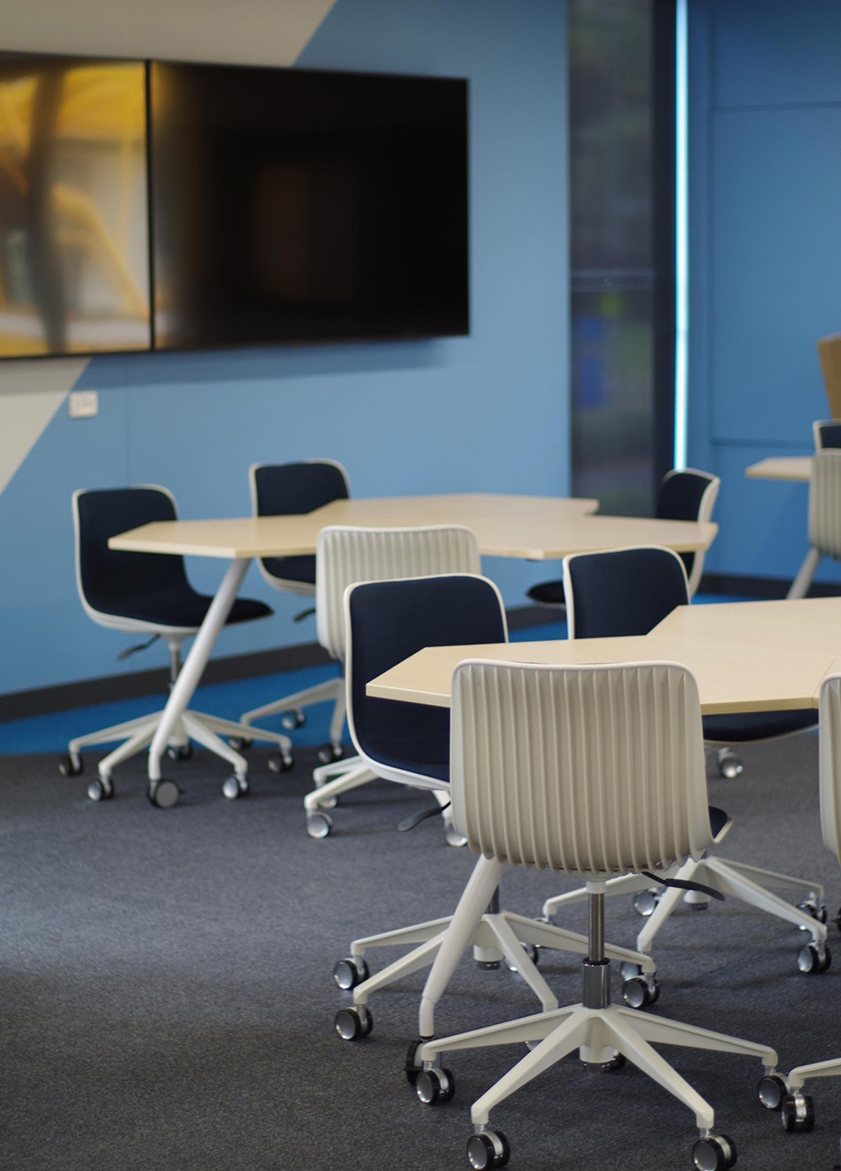 ghế văn phòng nhỏ gọn không tay vịn