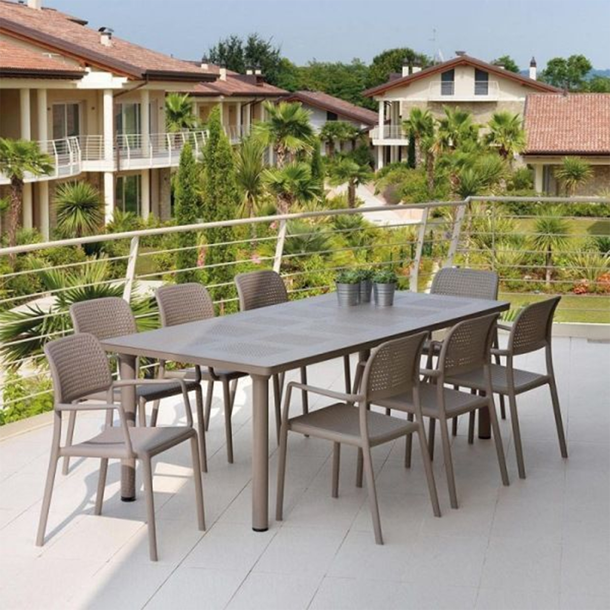 Bộ bàn ghế sân vườn sang trọng