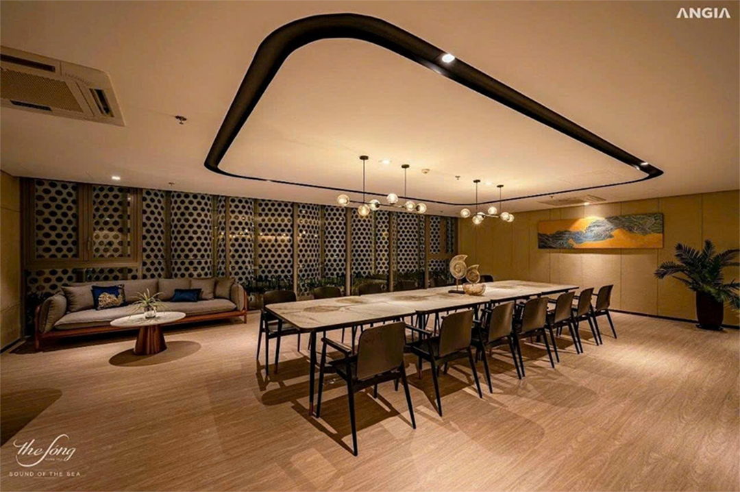 Ghế ăn gỗ tự nhiên sang trọng