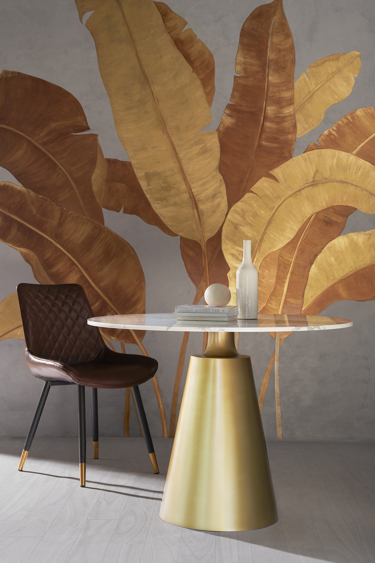 Bàn ăn mặt đá cao cấp