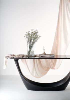 Bàn ăn mặt đá sang trọng