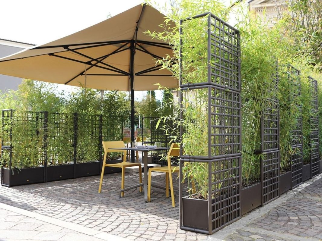 Bàn ghế cafe ngoài trời