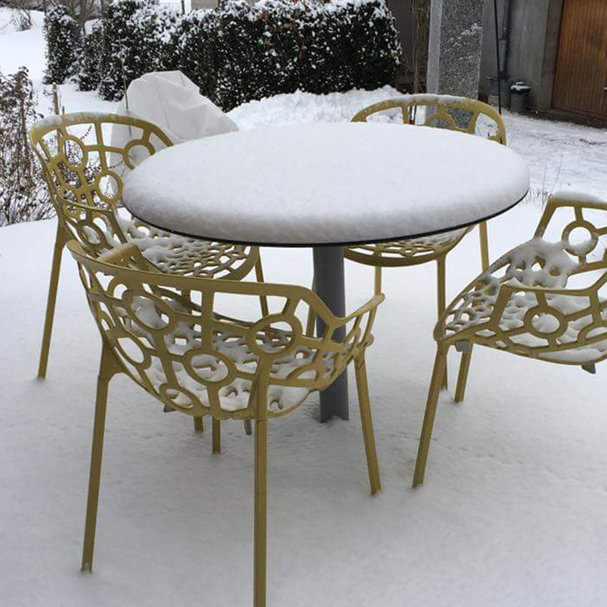 Bàn ghế nhôm đúc nhập khẩu