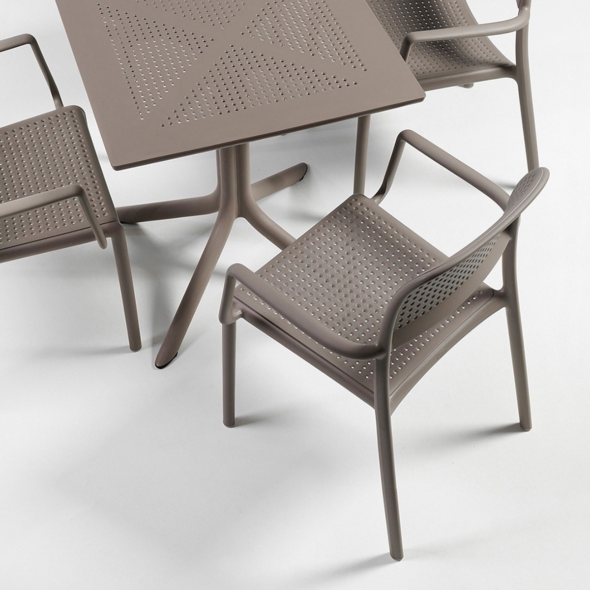 Ghế cafe sân vườn nhựa đúc cao cấp