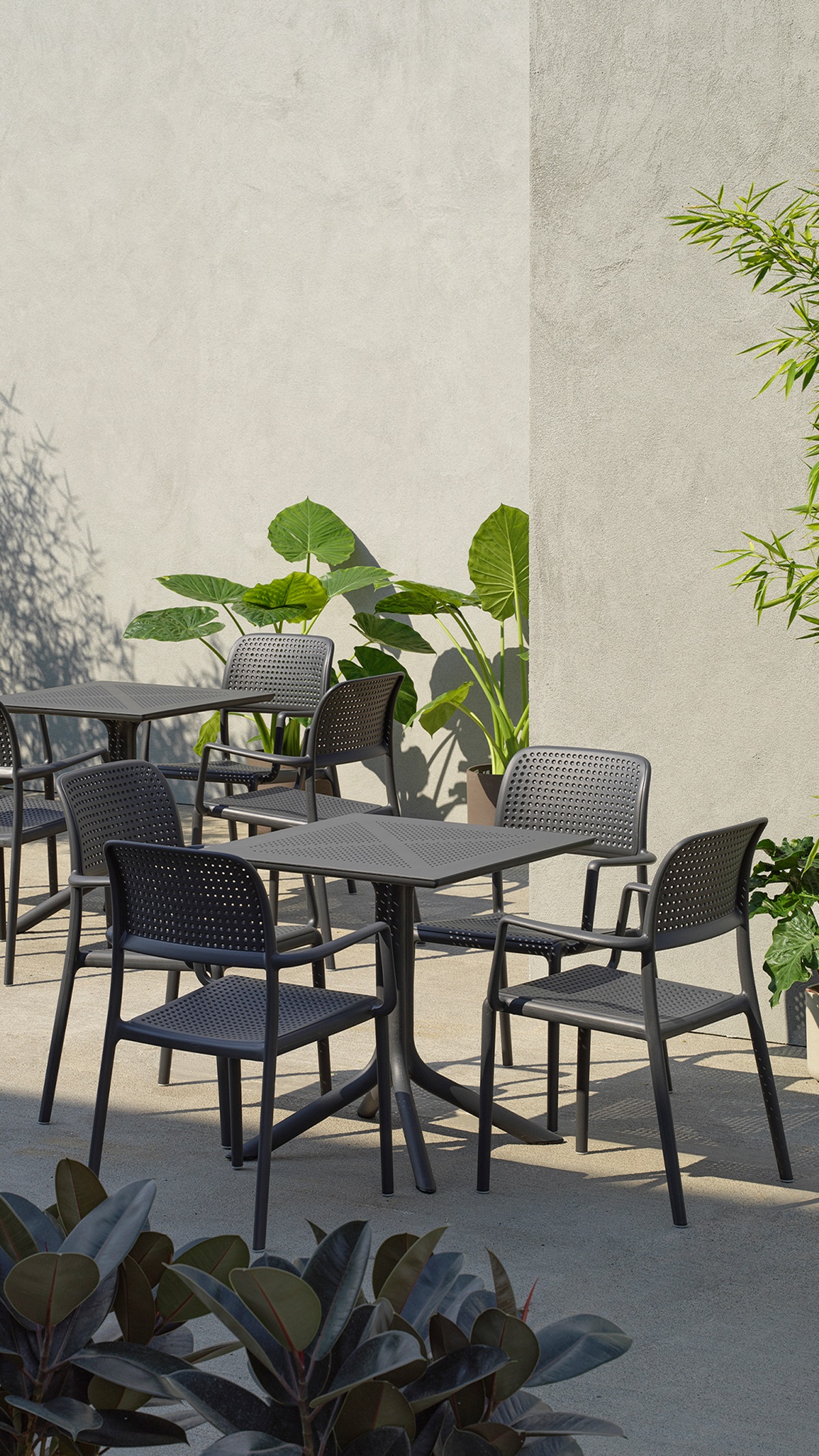 Ghế cafe sân vườn nhựa đúc cao cấp