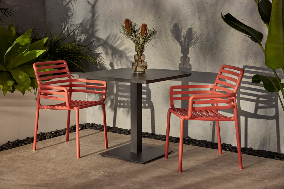 Ghế cafe sân vườn nhựa đúc cao cấp