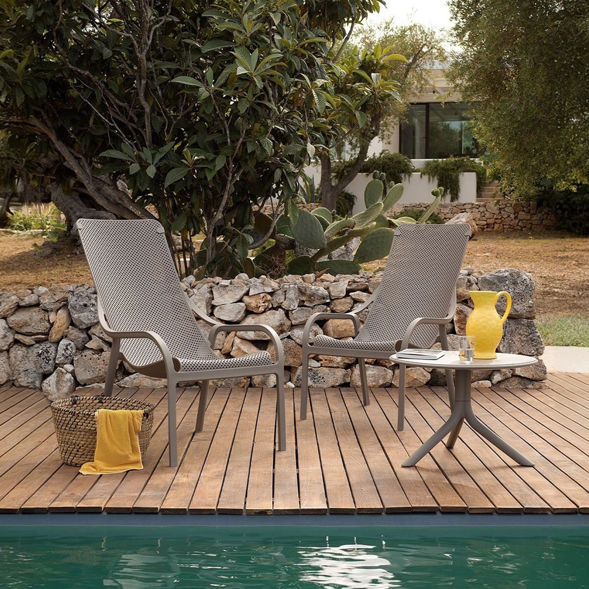 Ghế nằm thư giãn hồ bơi cao cấp