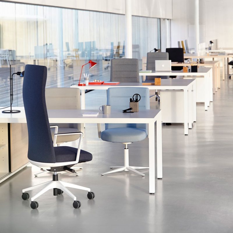 Ghế xoay văn phòng nệm vải