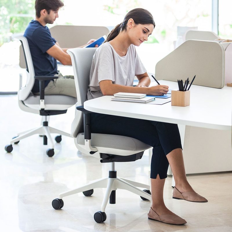 Ghế xoay văn phòng nhân viên