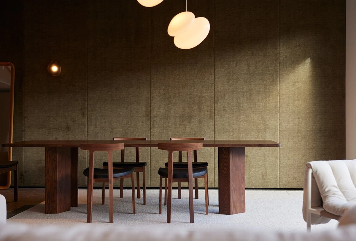 Bàn ăn gỗ tự nhiên