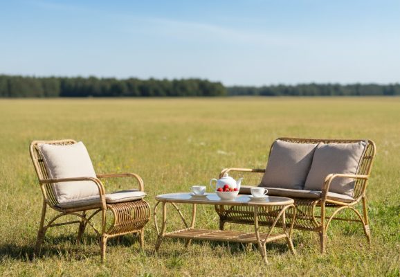 Bàn ghế mây ngoài trời