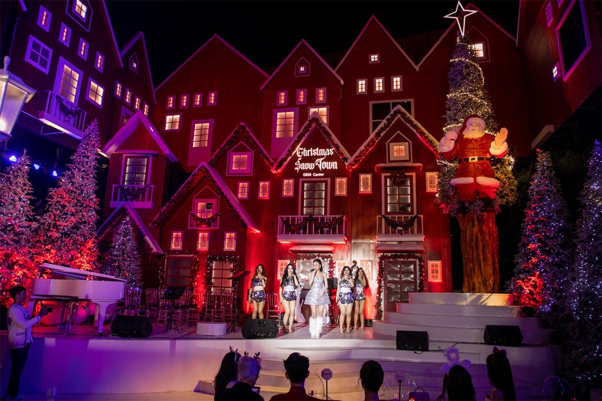 Check in noel tại Gem center Q1