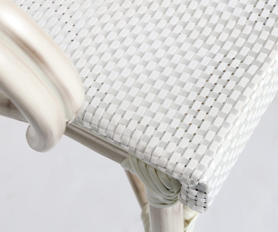 Ghế cafe giả mây xếp chồng