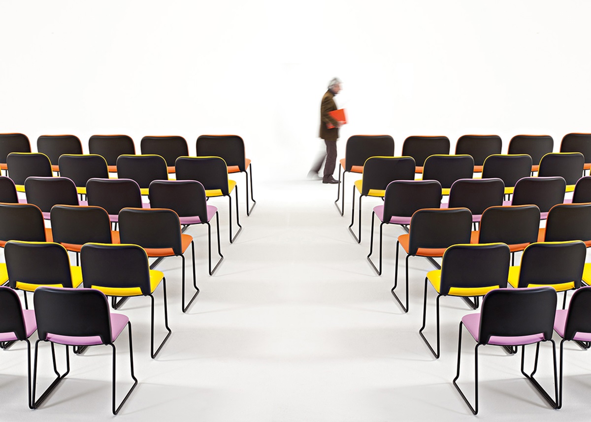 Ghế training chân quỳ hiện đại