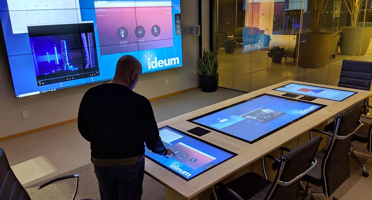 Phòng họp phong cách High Tech