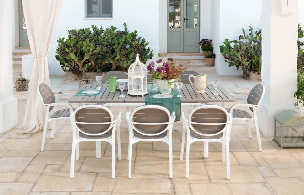 Bàn Ăn Ngoài Trời Mở Rộng