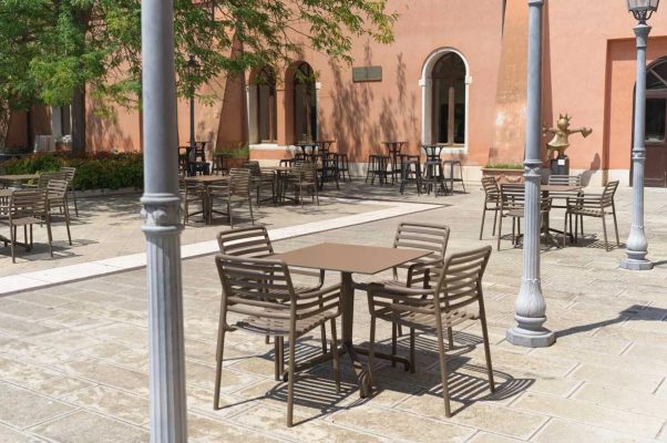 Bàn Ghế Cafe Sân Vườn Cho Quán Cà Phê Ngoài Trời