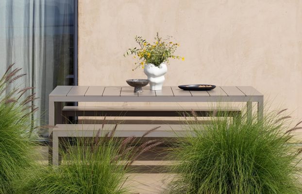 Bàn Ghế Ngoài Trời Chống Nước Chống Nắng Lâu Bền