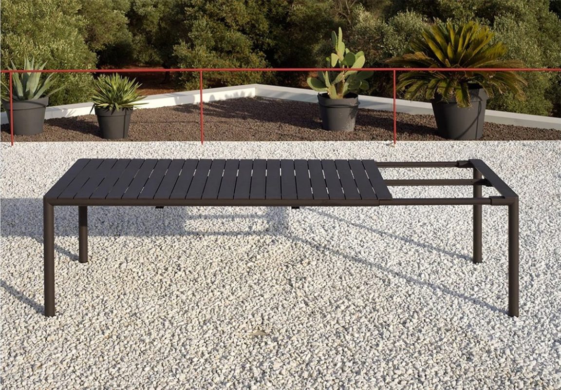 Bàn sân vườn ngoài trời mở rộng là gì