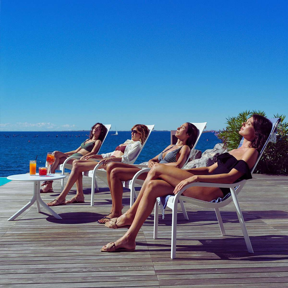 Ghế Hồ Bơi Tắm Nắng