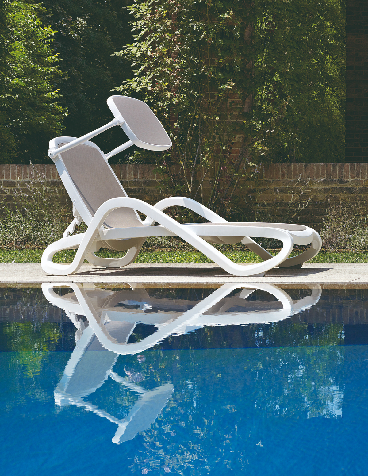 Ghế Tắm Nắng Hồ Bơi Chống Tia UV