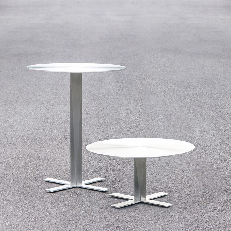 Bàn ghế sân vườn bằng inox