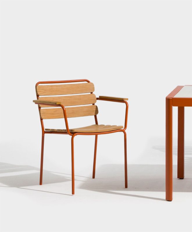 Bàn ghế sân vườn bằng sắt