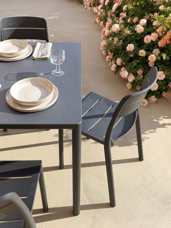 Bàn Ghế Sân Vườn Cao Cấp Hiện Đại