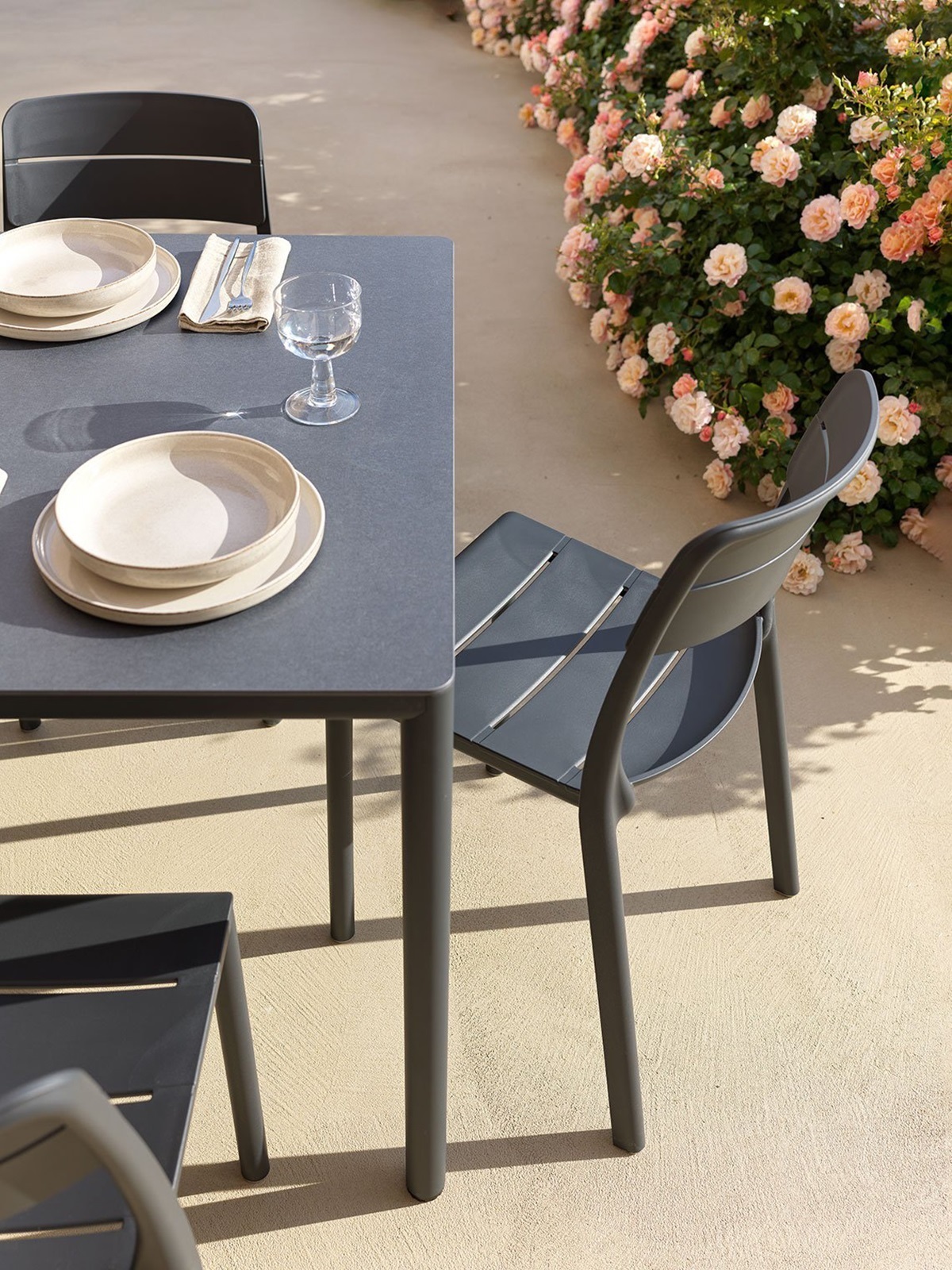 Bàn Ghế Sân Vườn Cao Cấp Hiện Đại