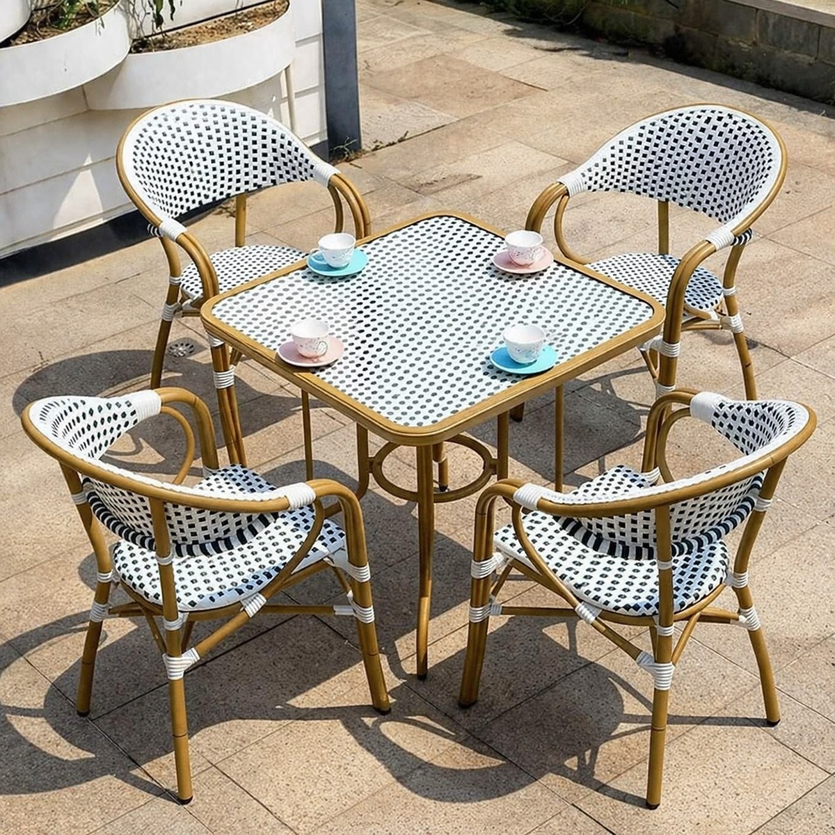 Địa chỉ bán bàn ghế cafe sân vườn đẹp tại Thủ Đức