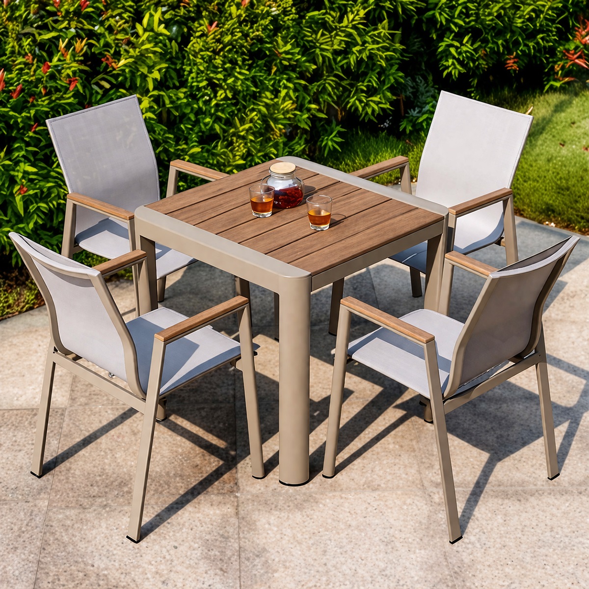 Địa chỉ bán bàn ghế cafe sân vườn đẹp tại Thủ Đức