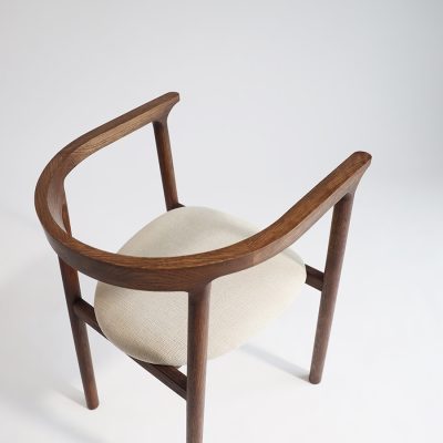 Ghế ăn gỗ bọc nệm vải hiện đại tối giản