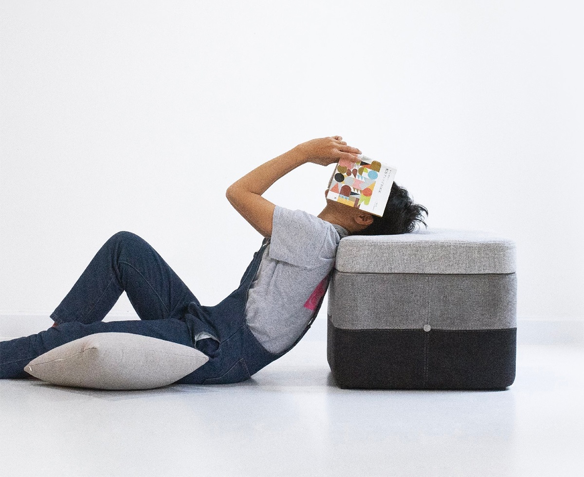 Ghế Đôn Bàn Trang Điểm Có Ngăn Chứa Đồ