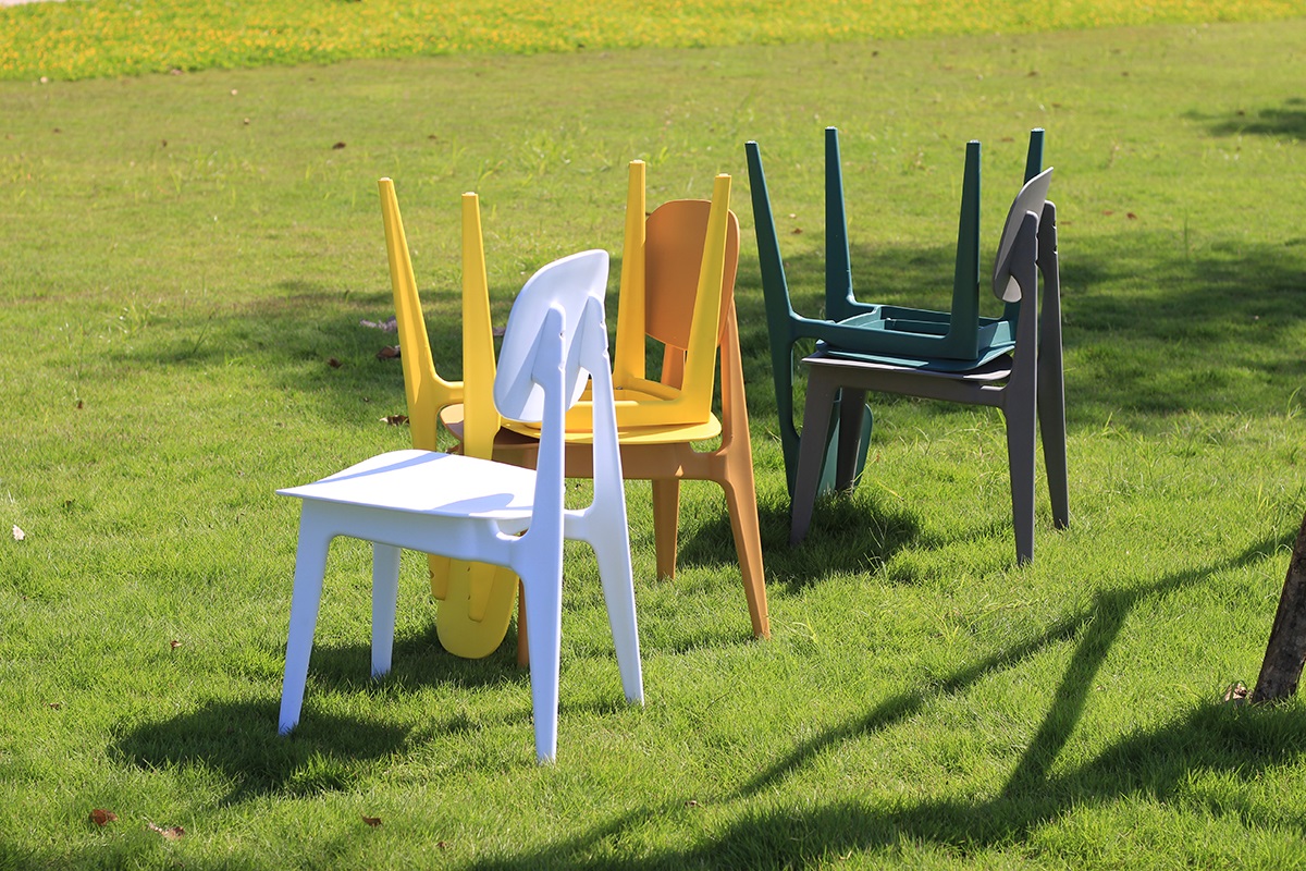 Ghế ngồi ban công ngoài trời