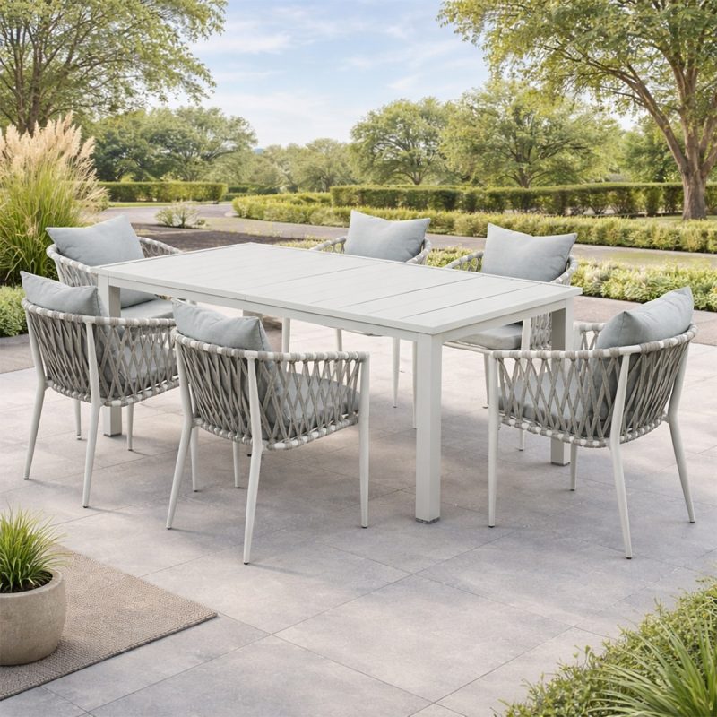 Khách Hàng TP.HCM Ưu Tiên Bàn Ghế Nhôm Ngoài Trời Vì Sao