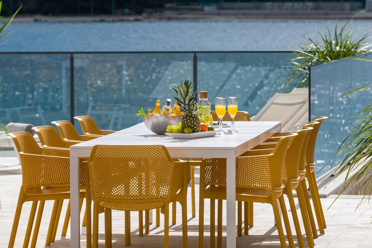 Nơi bán bàn ghế cafe sân vườn cao cấp