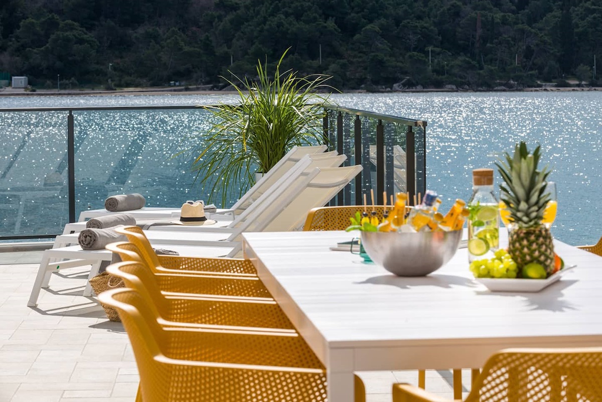 Nơi bán bàn ghế cafe sân vườn cao cấp